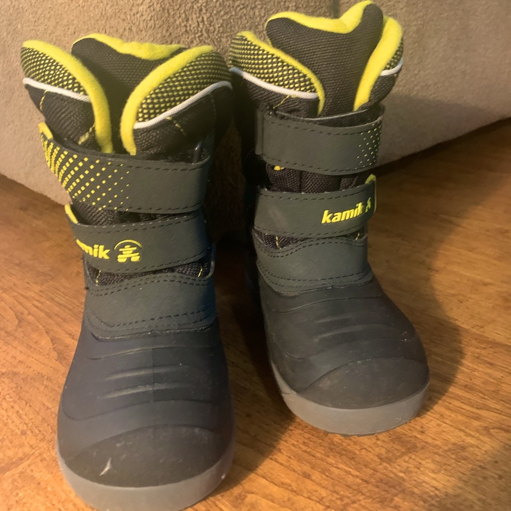 Kamik Snowchase snow boot size 10, in box